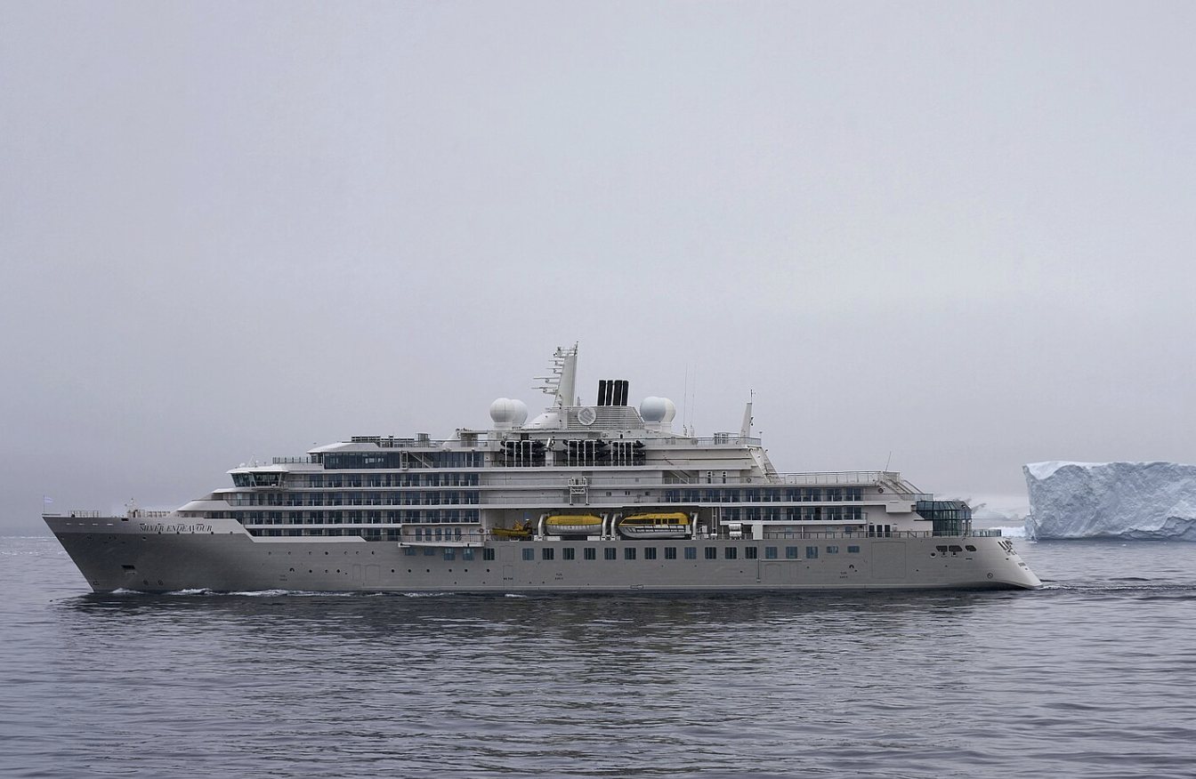 Cruise Ship